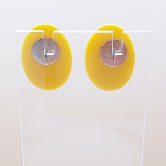 Peanut "M&Ms" Stud Earrings - Picture 3 of 3